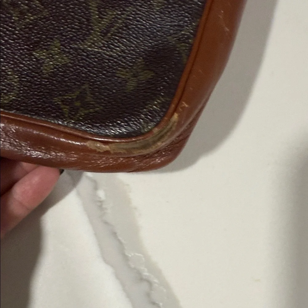 Louis Vuitton Brown Monogram Clutch - Picture 8 of 16